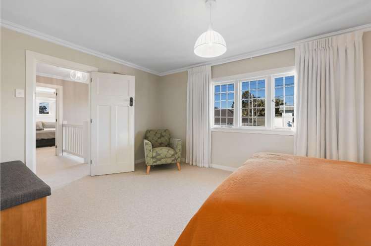 26 Baring Terrace Strandon_13