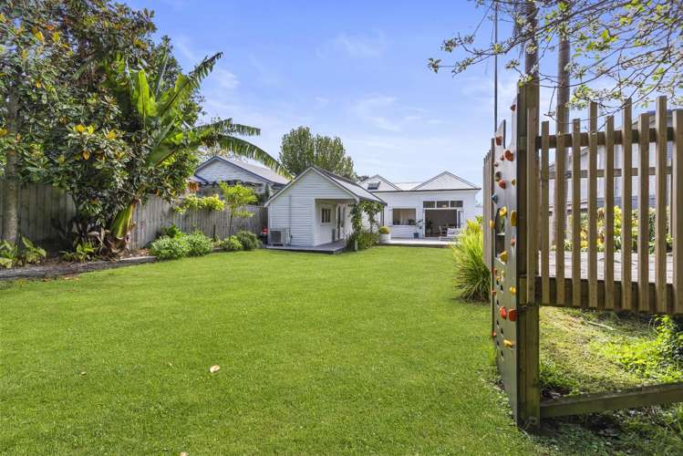 17 Mountain View Road 1827_21