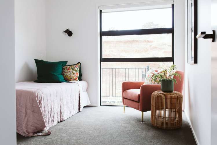 16 Roka St Bell Block_7