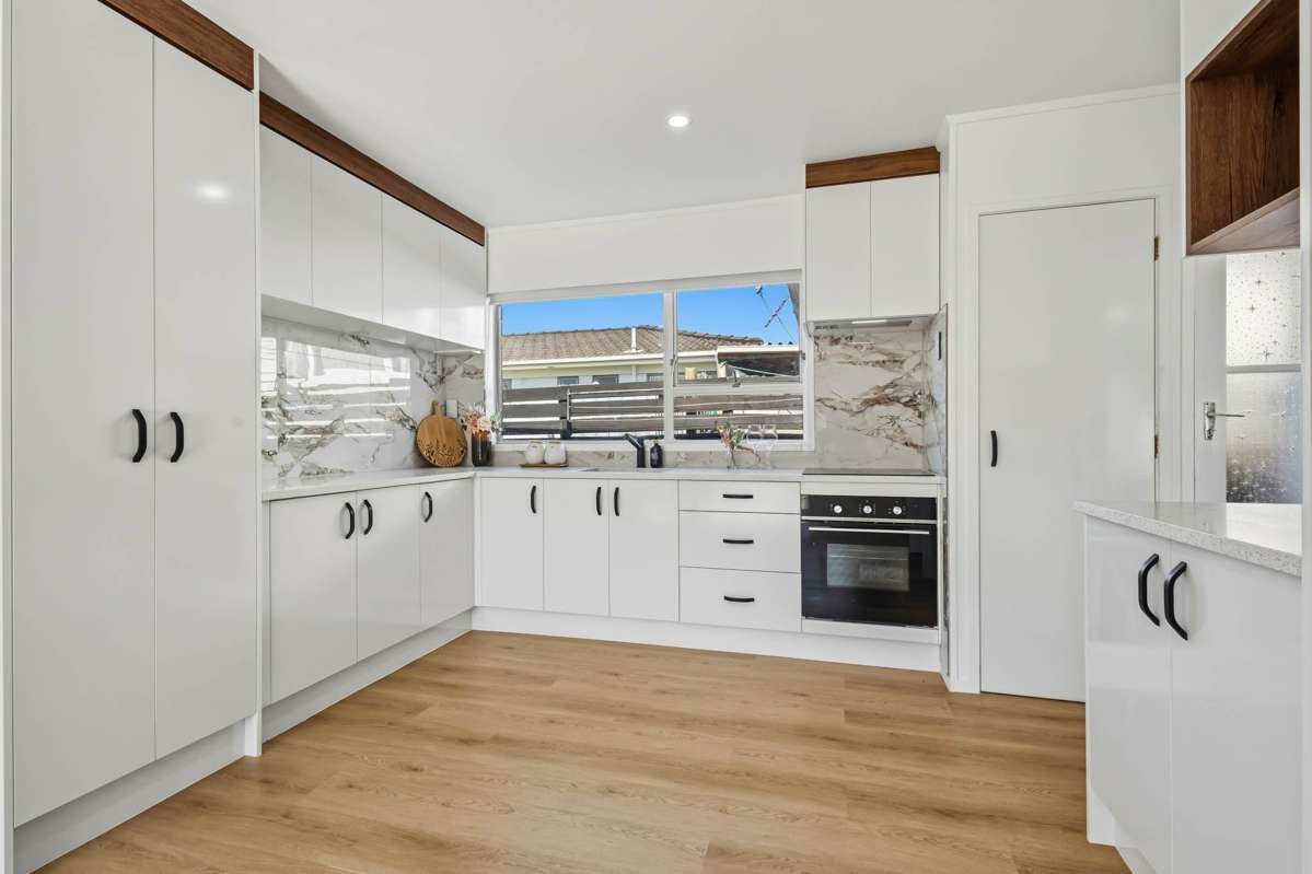 2/105 Coronation Road_1