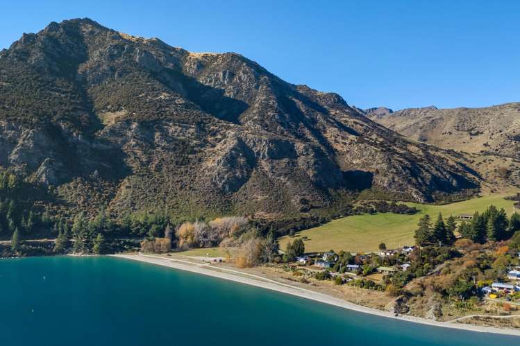 4 Hodgkinson Street, John Creek Lake Hawea_4