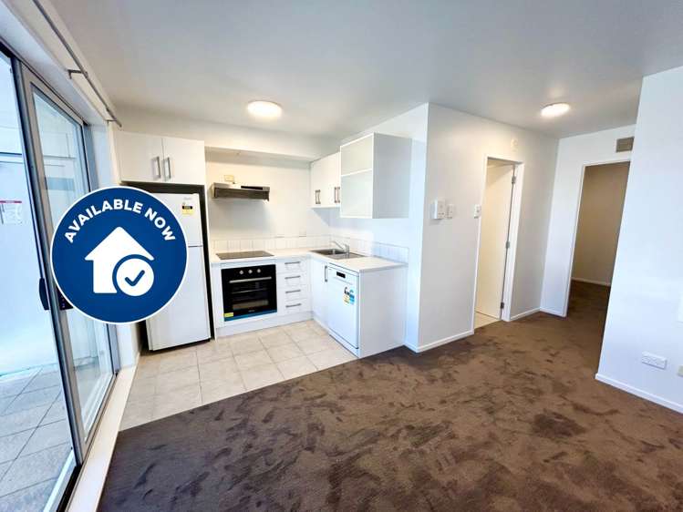 207/10 Flower Street Eden Terrace_0