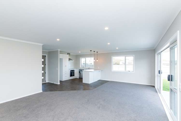 2 Wescombe Grove Feilding_10