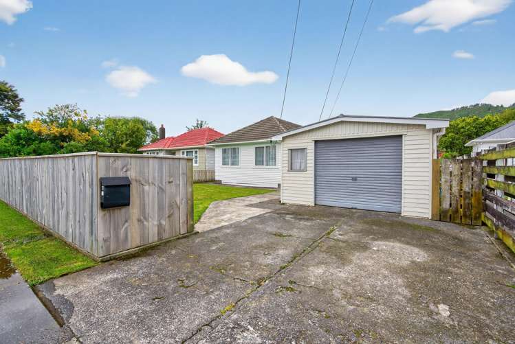 49 Dover Road Wainuiomata_27