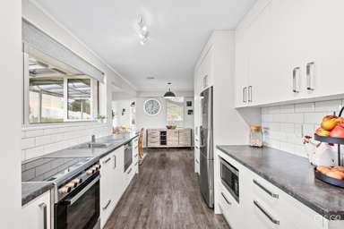 12A Raukawa Grove_1