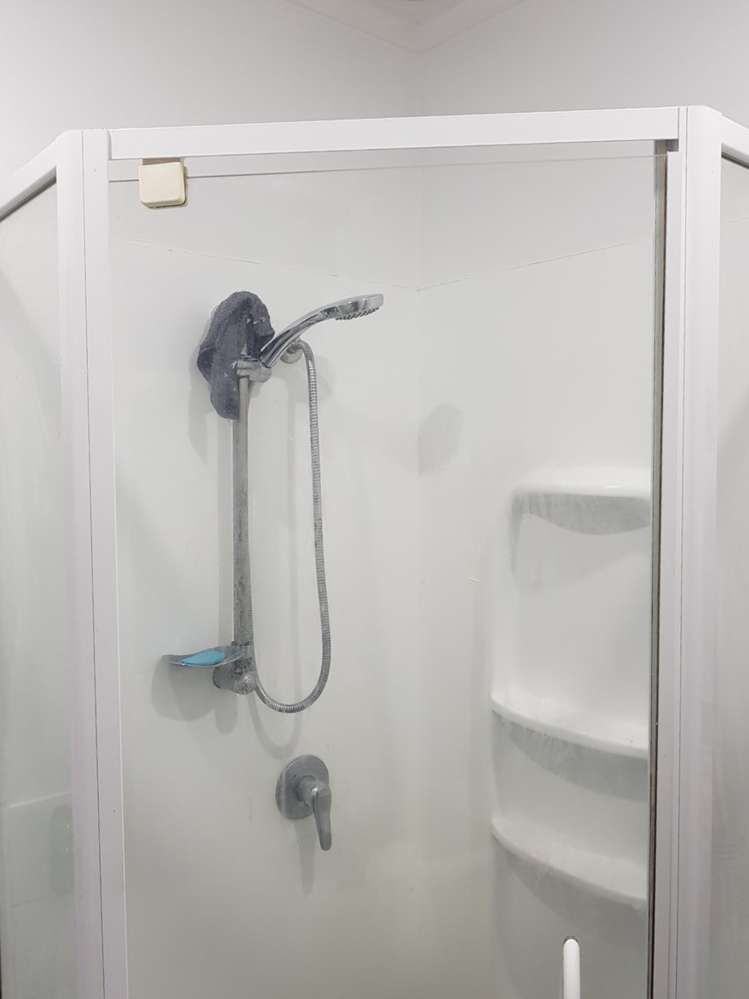 44 Kelman Road Kelston_14