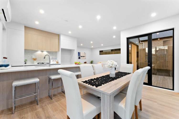 5 Taiororua Avenue Massey_8