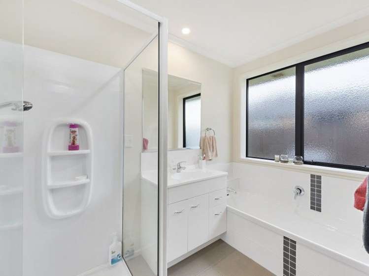 86 Farringdon Avenue Rototuna North_11