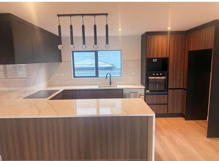 4/17 Peverill Crescent_0