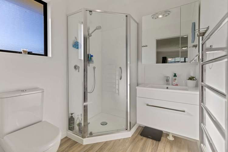 51 Brymer Road Grandview Heights_15