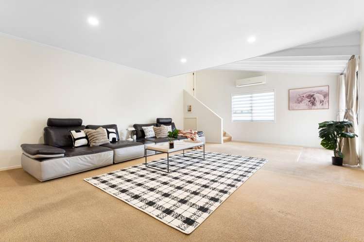 31 Stranolar Drive Mt Roskill_13