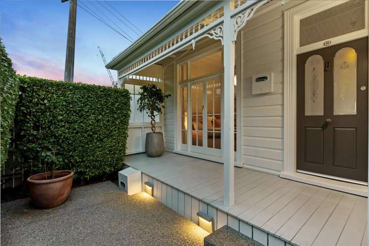 10 Murdoch Road_3