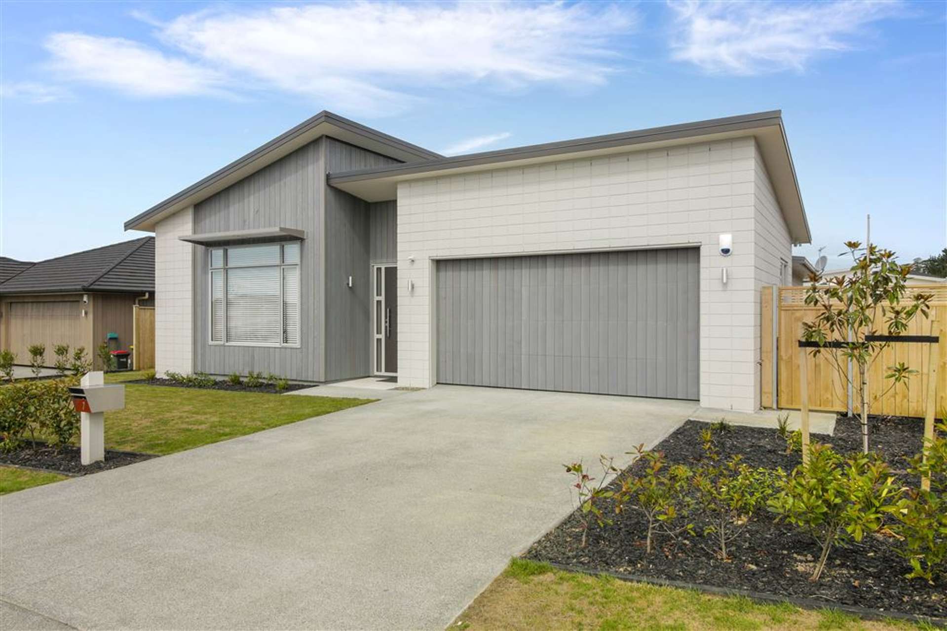 7 Mahutonga Avenue Beachlands_0