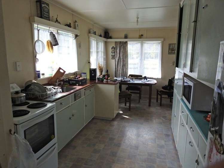 183 Commercial Street Takaka_4