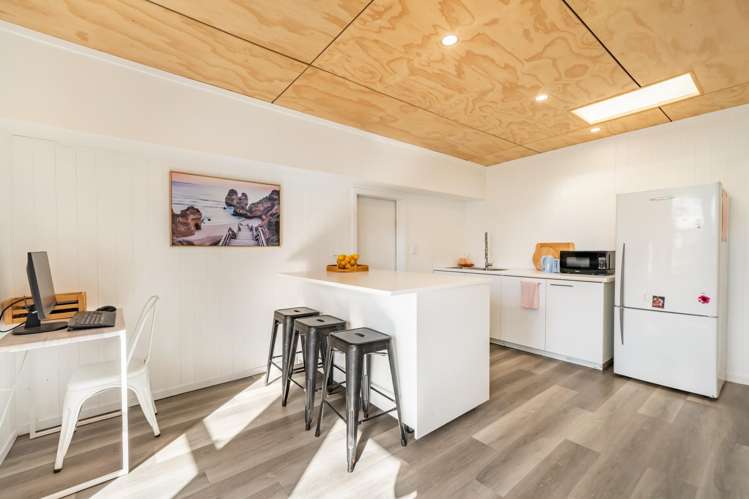 28 Bouverie Street Petone_18