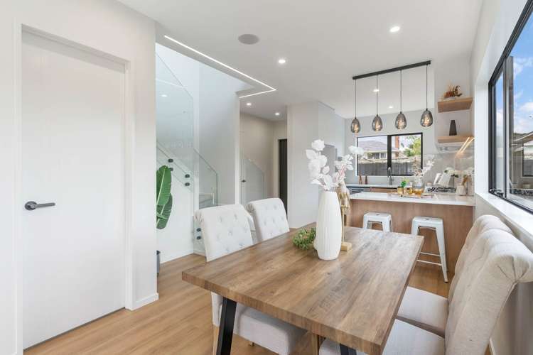 Lot 1-5/118 Chivalry Road Glenfield_12