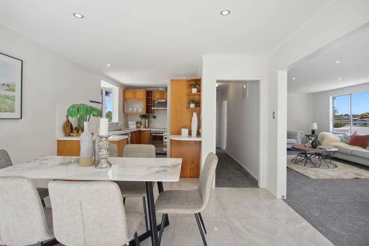 2/80 Cascades Road Pakuranga Heights_11