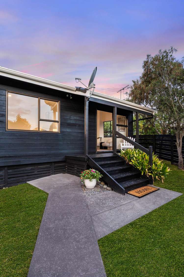 4/7 Vera Road Te Atatu South_6