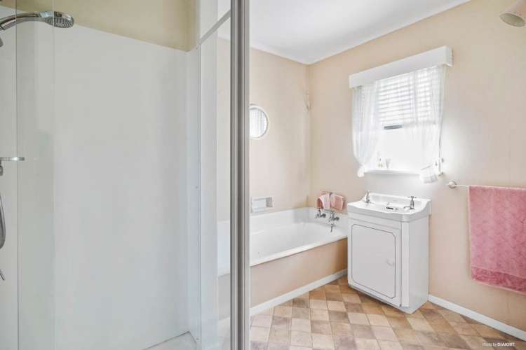 12 Prangley Avenue Mangere_12