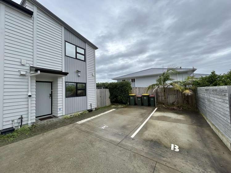 96E Triangle Road 11410_2