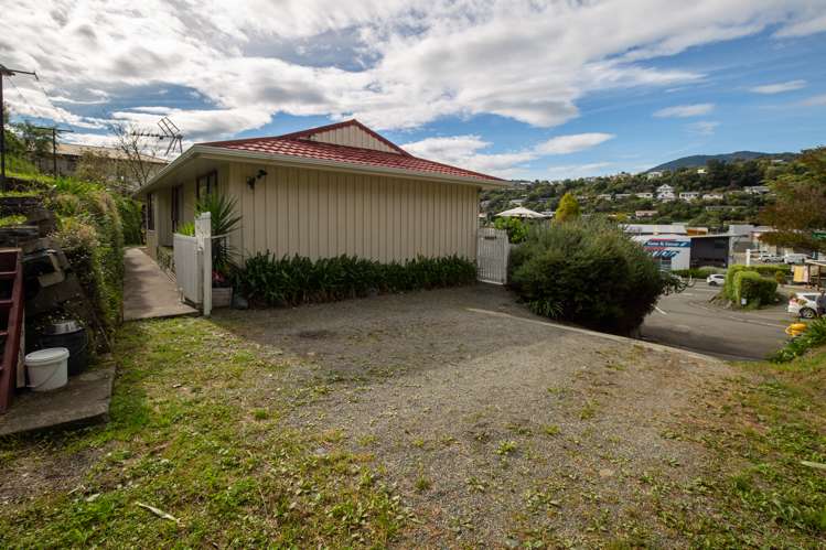 6 Saint Ann Place Toi Toi_18