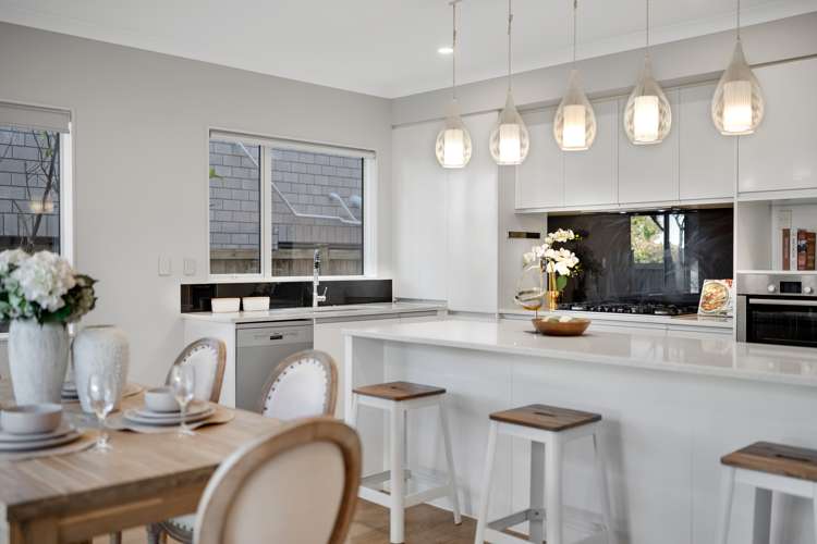 24 Castlederg Drive Flat Bush_20