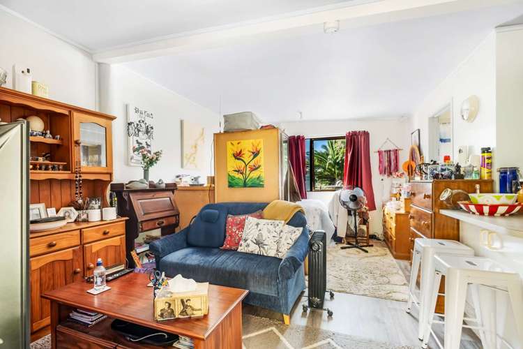 54 Powells Road Cable Bay_24