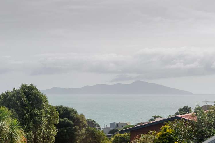 12 Puketai Place Pukerua Bay_2