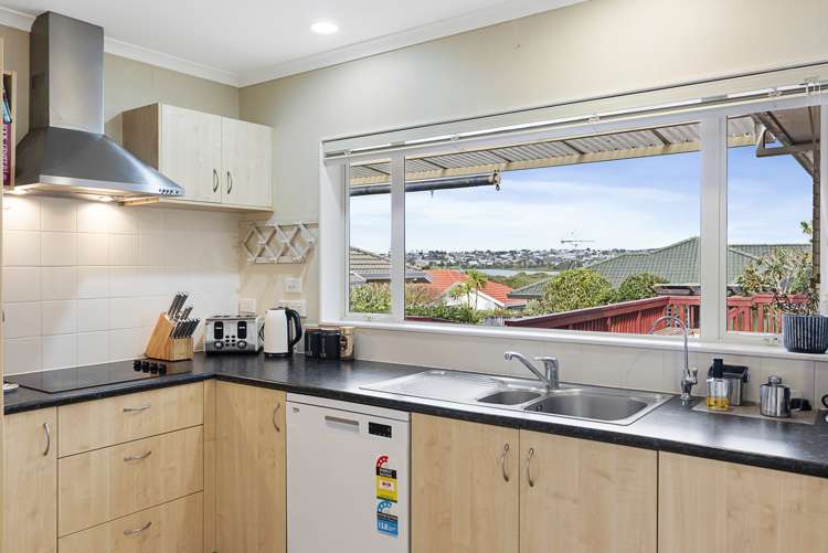 11 Kath Hopper Drive Orewa_7