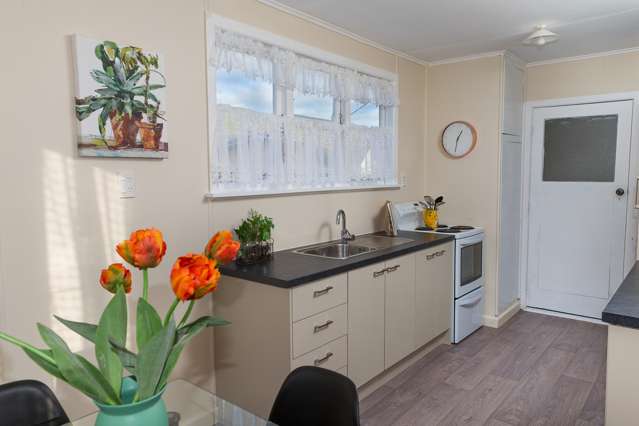 192 Warspite Avenue Waitangirua_4