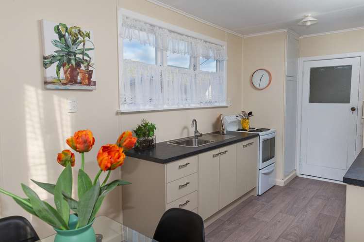 192 Warspite Avenue Waitangirua_4