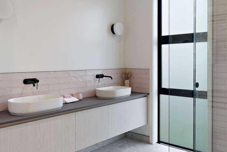 409 Grasslands Drive Cambridge_24