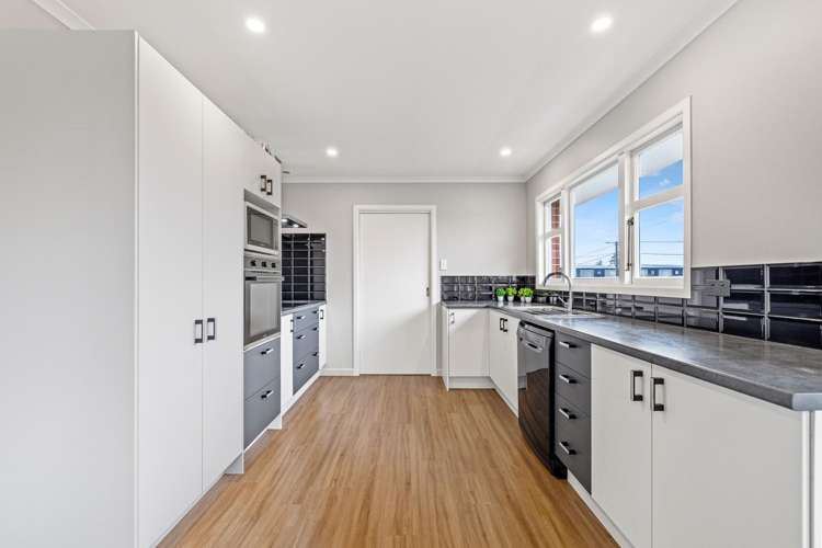 21 Hammersley Avenue Shirley_12