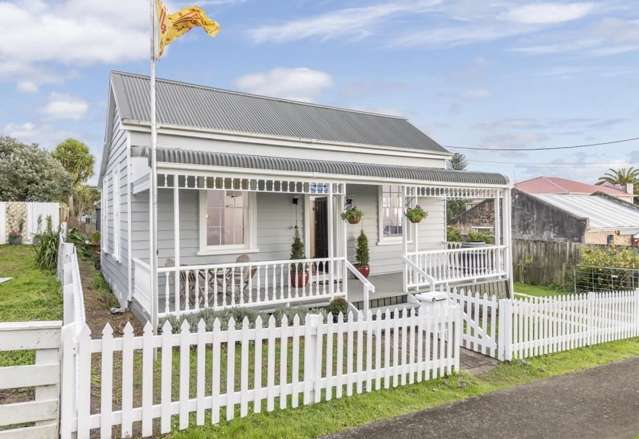 1 Karaka Street Helensville_1