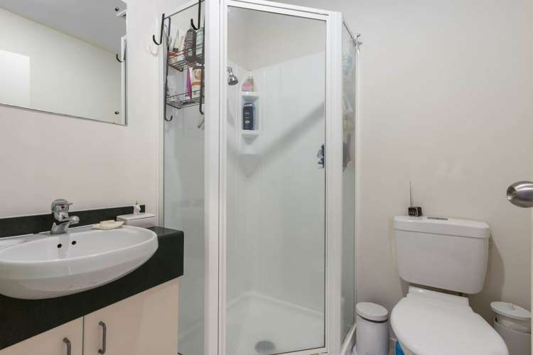 17/10 Ruru Street Eden Terrace_7