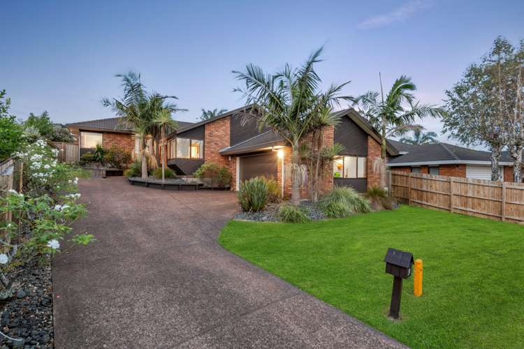 54 Channing Crescent Botany Downs_26