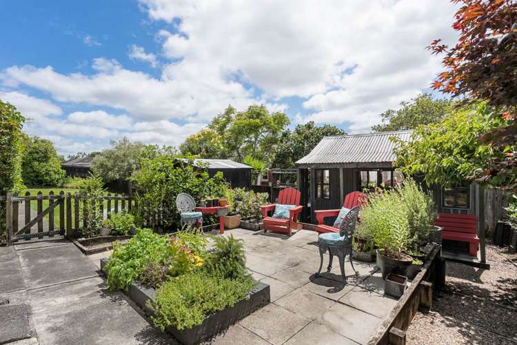 2/10 Liston Street Northcote_10