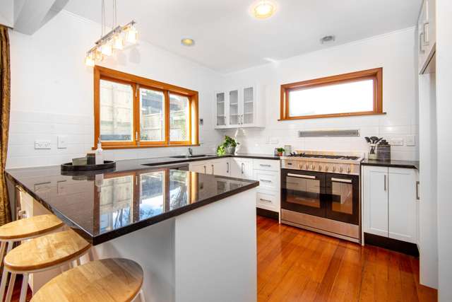 5-Bedroom Spacious Family Home!