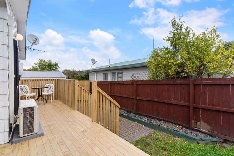 2/52 Waitaki Street Henderson_15