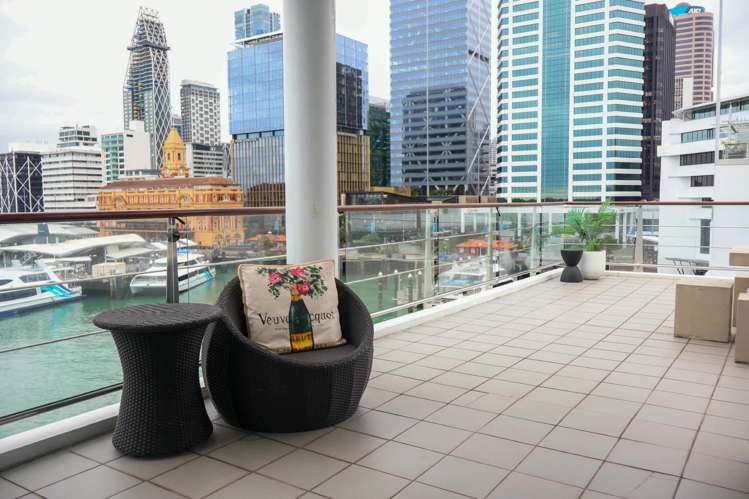 39/139 Quay Street City Centre_5