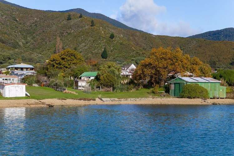 317 Waikawa Road Waikawa_23