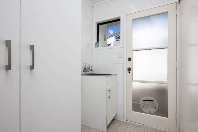 1/56 Oaktree Avenue Browns Bay_21