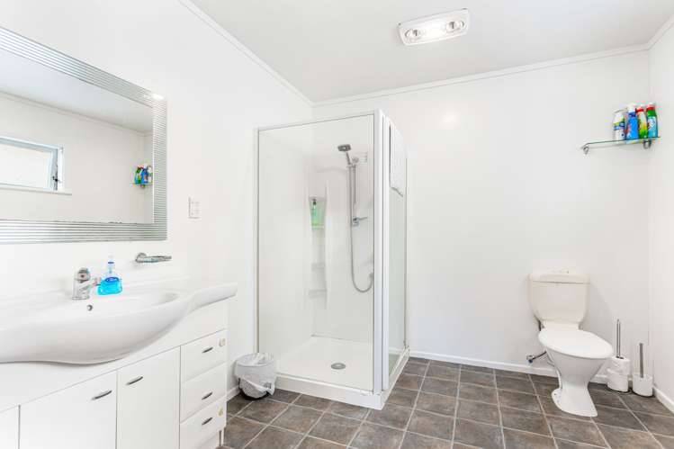 15 Divich Avenue Te Atatu South_16