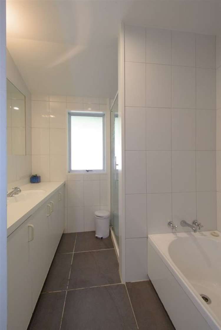 8 Mackinnon Terrace Fernhill/Sunshine Bay_21