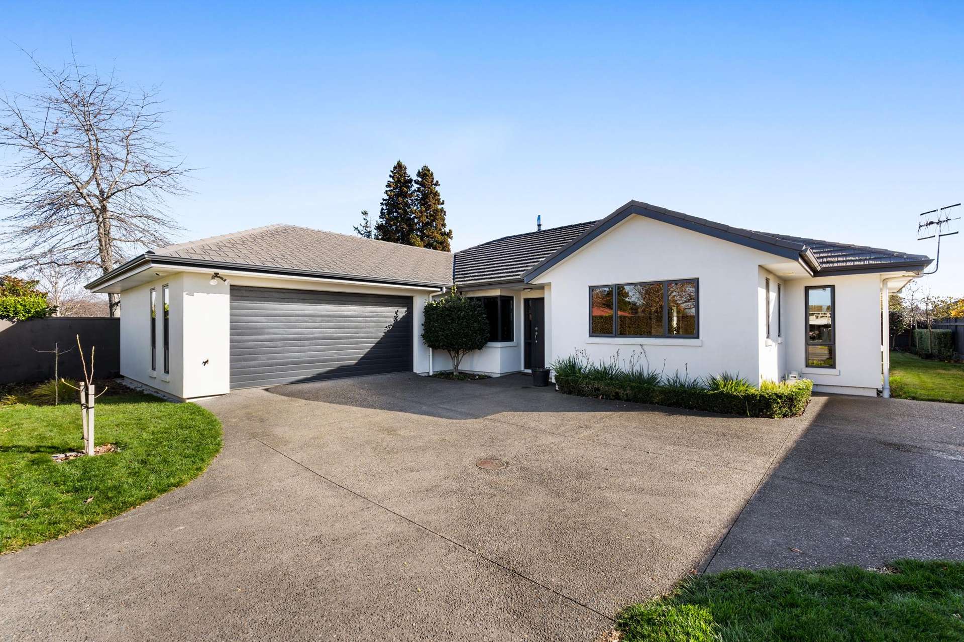 606 Nottingley Road Frimley_0