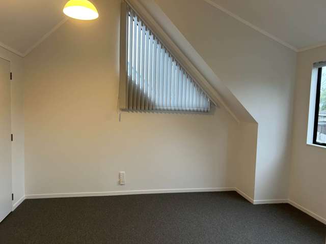 2/74 Whitford Road Howick_4