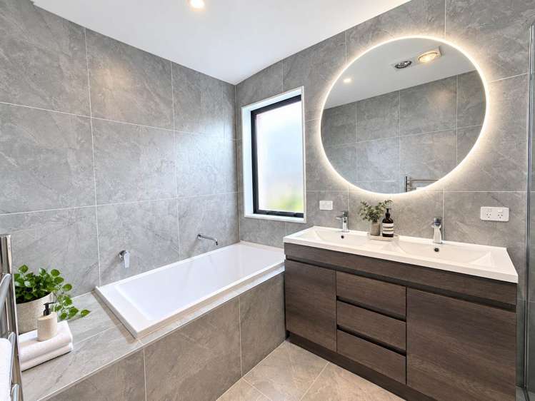 2 Papa Takaro Lane Flat Bush_17