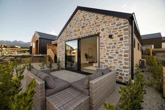 30 Grain Close Jacks Point_3