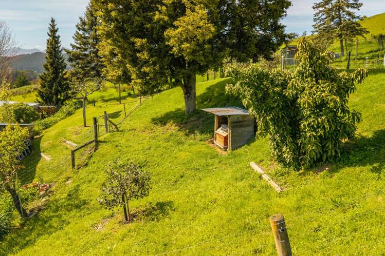 121 Pretty Bridge Valley Road Wakefield_24