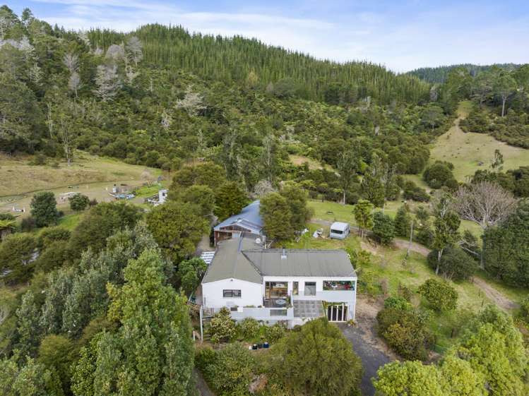 896a Hikuai Settlement Road Pauanui_1